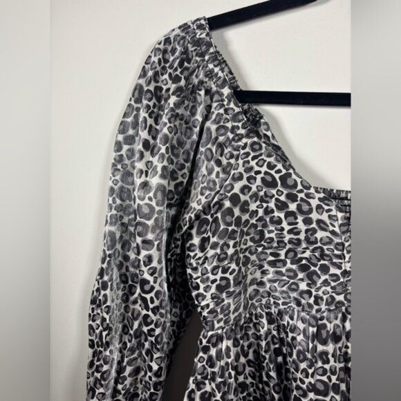 Entro Leopard Blouse size Small - Picture 2 of 5